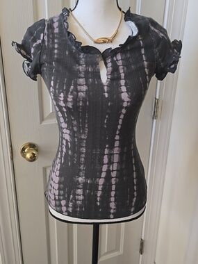 TRUE CRAFT WOMEN'S JUNIOR SHORT SLEEVE BLACK TIE DYE SUMMER TOP SIZE XS